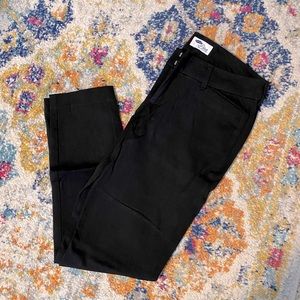 Black, old navy cropped pants